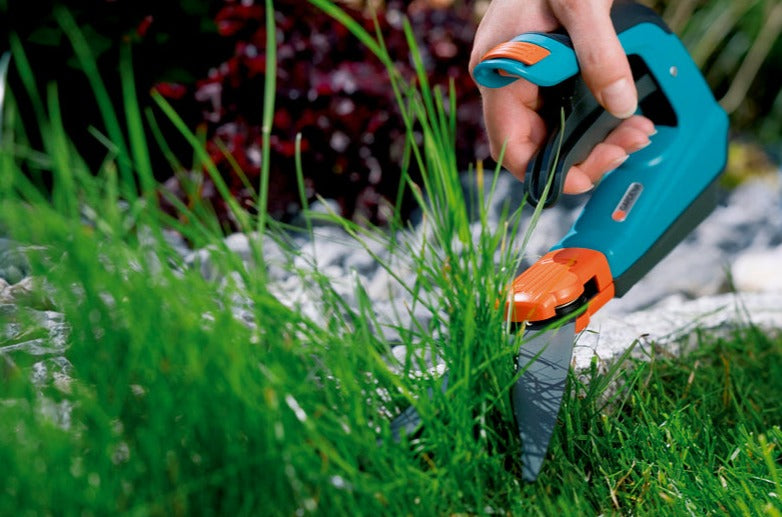 Gardena Comfort Grass Shears Rotatable Blades Bow Handle 25-Year Warranty