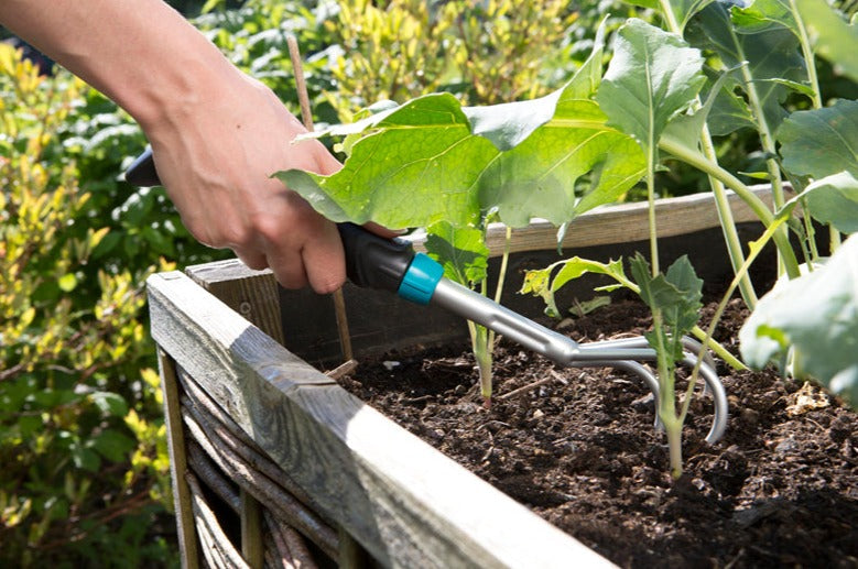 Gardena Comfort Hand Grubber Ergonomic Steel Tool for Soil Aeration 7cm