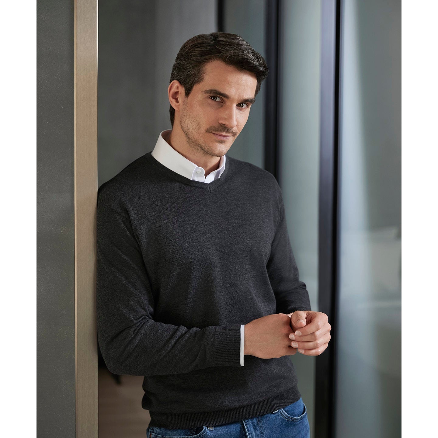 Russell Collection V-Neck Knitted Sweater Easy-Care Cotton Blend Various Sizes