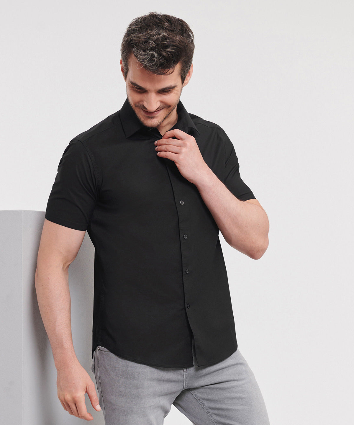 Russell Collection Fitted Short Sleeve Easycare Shirt Semi-Cutaway Collar