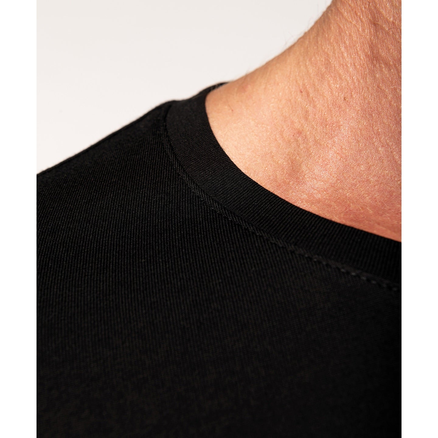Kariban Men's Long-Sleeved Crew Neck T-Shirt 100% Cotton Slim Fit Enzyme Washed