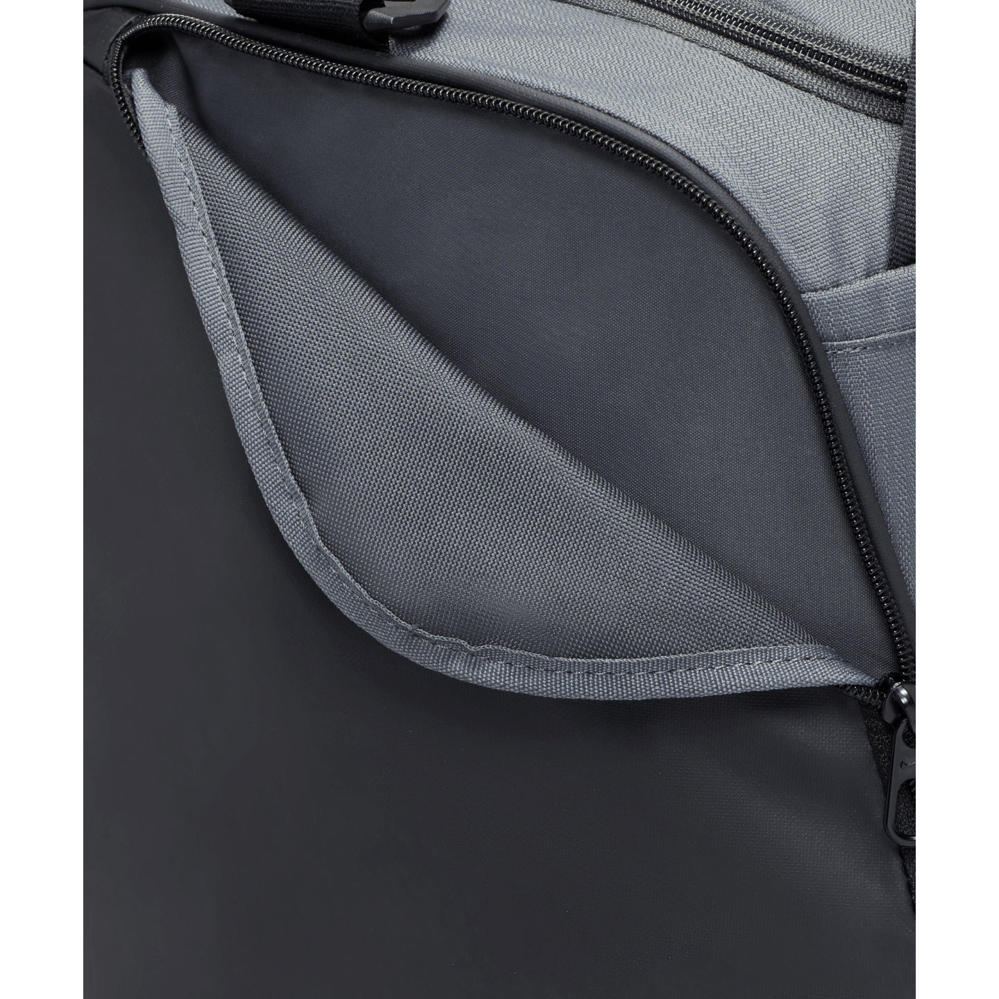 Nike Brasilia 9.5 Training Duffle Bag 60L with Shoe Compartment and Pockets