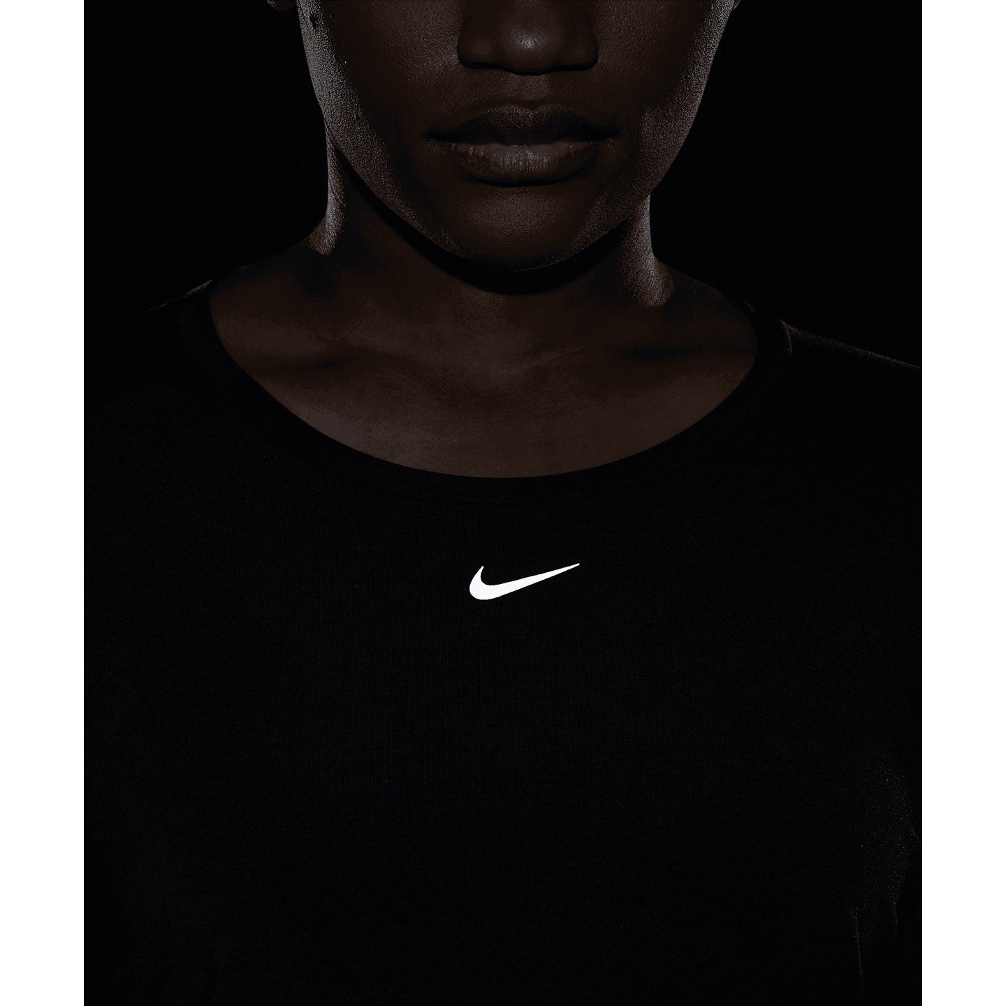 Nike Women's One Luxe Dri-FIT Long Sleeve Top Soft Breathable Standard Fit