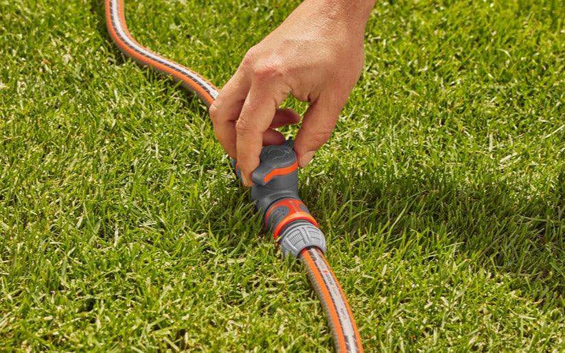 Gardena Coupling with Flow-Control Valve for Adjustable Water Flow