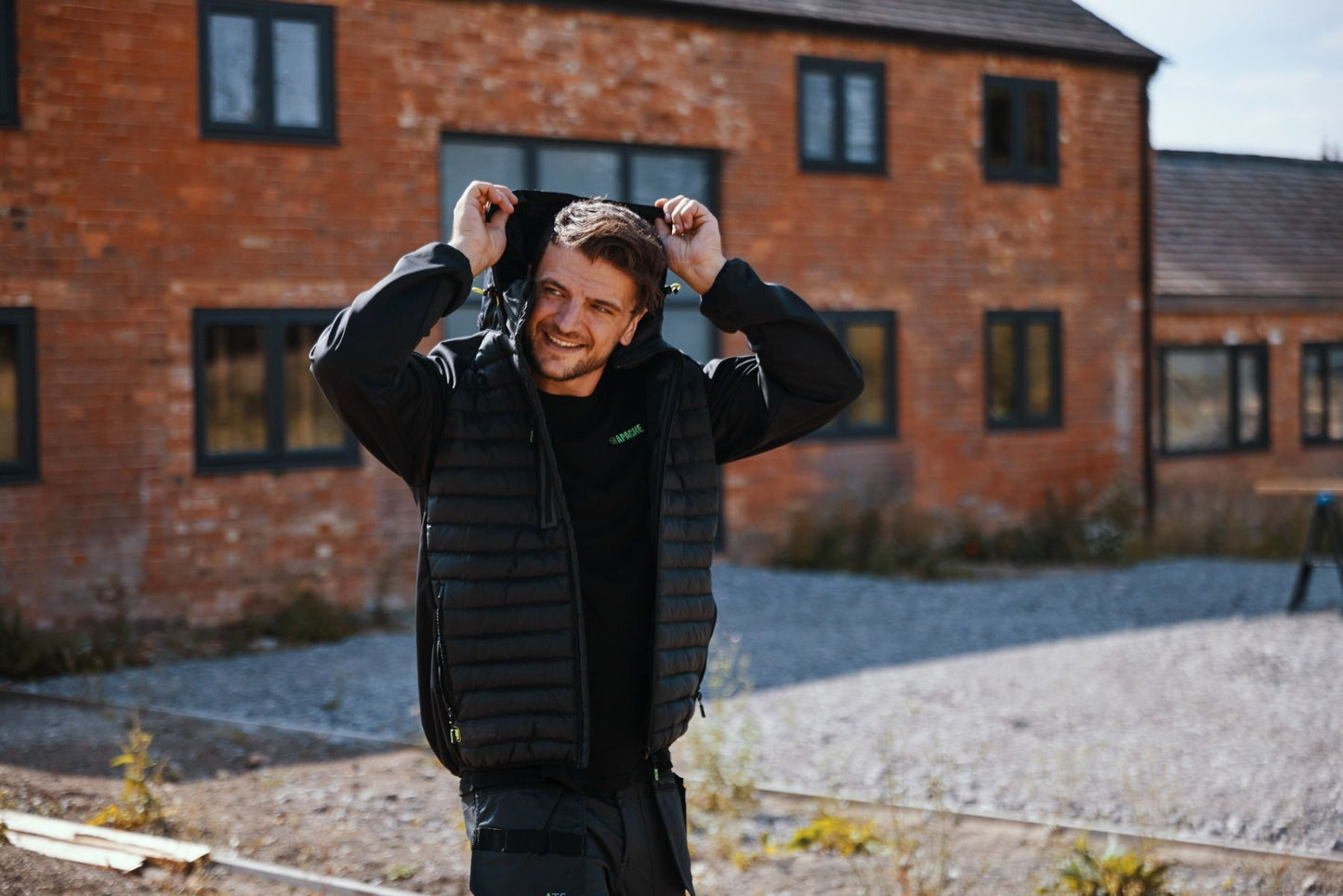 Ashcroft Apache Hybrid Jacket with Foldaway Hood and Zipped Pockets
