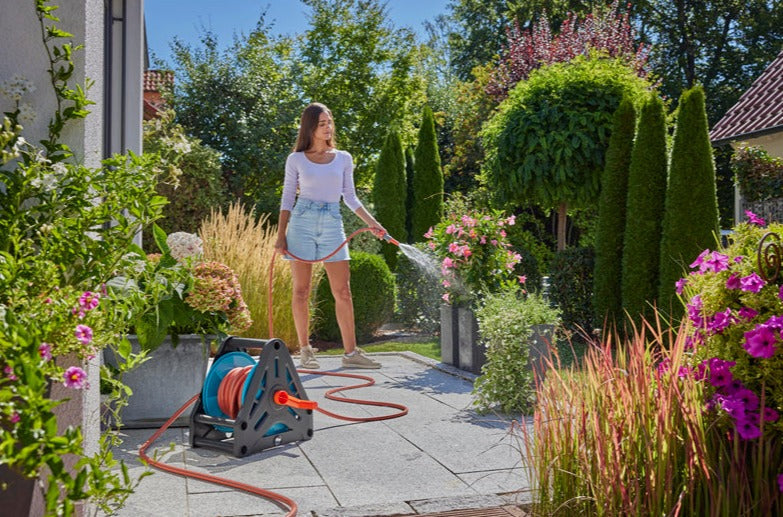 Gardena Basic Hose Reel Set 20m with Nozzle Tap Connector and Connectors