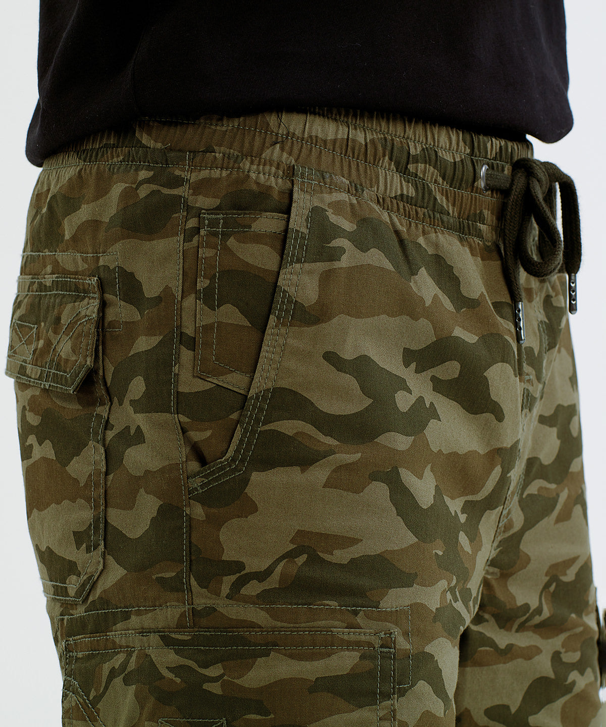 Wombat Men's Camo Cargo Utility Shorts with Elastic Waistband and Pockets